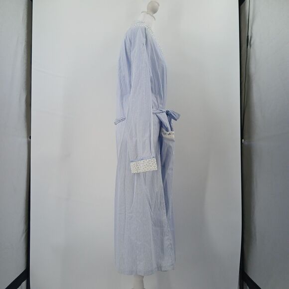 Secret Treasures Full Length Robe With Tie Womens L Blue Floral Cottagecore - Picture 3 of 5